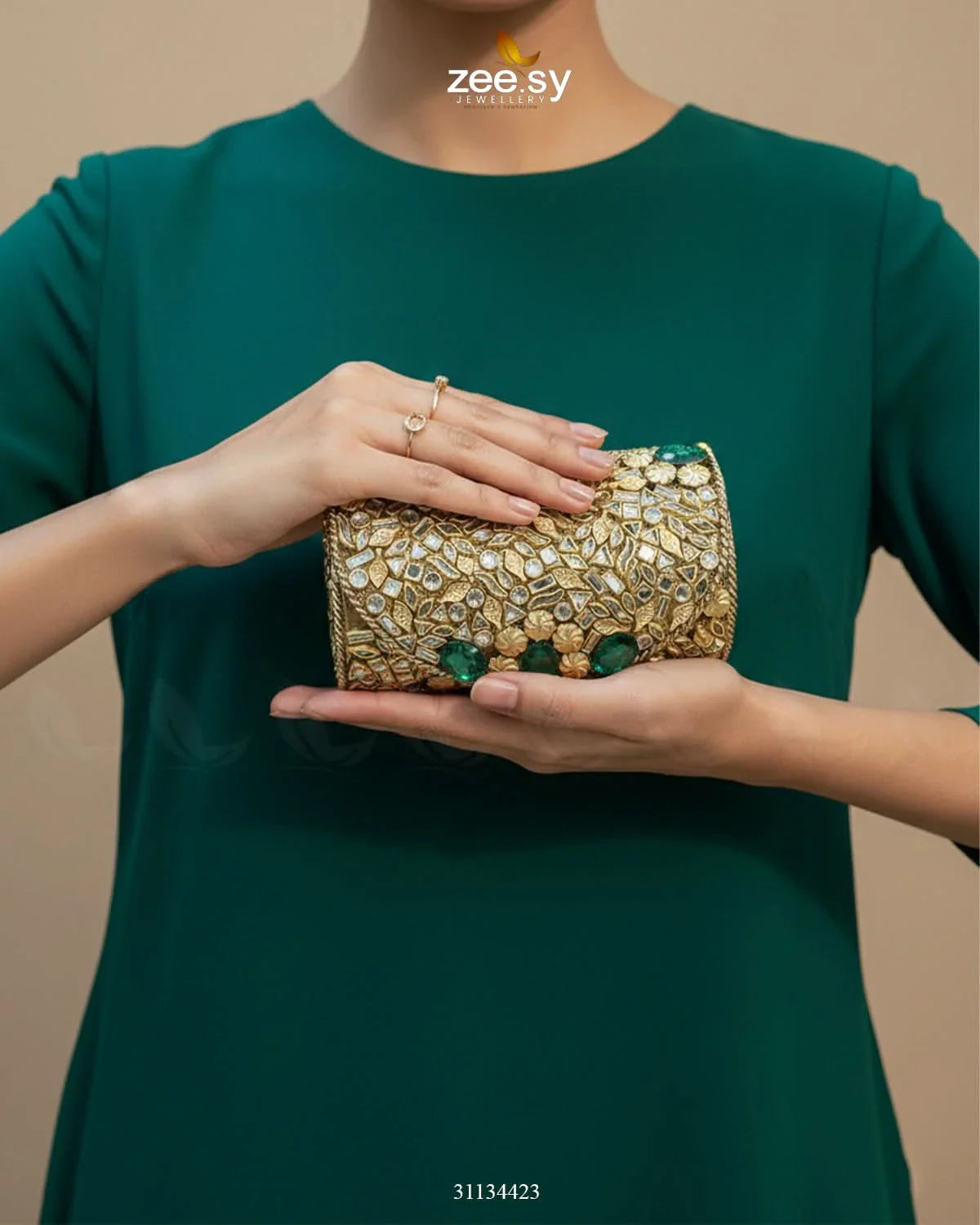 Bella Ferozah Leaf Clutch Bag - Zeesy Jewellery